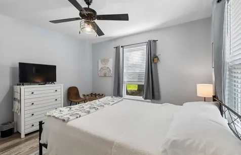 1812 Poinsettia Avenue Tarpon Springs FL 34689