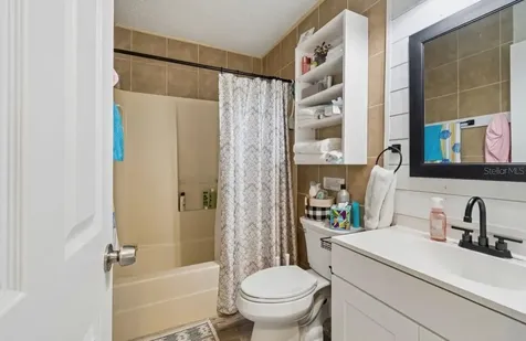 1812 Poinsettia Avenue Tarpon Springs FL 34689
