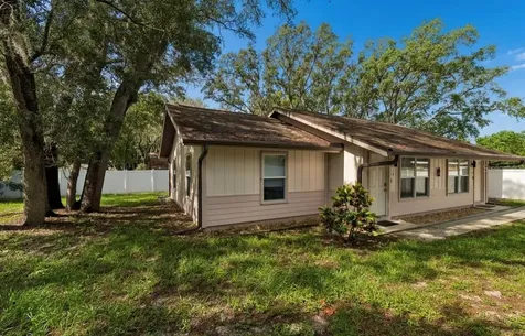 1812 Poinsettia Avenue Tarpon Springs FL 34689