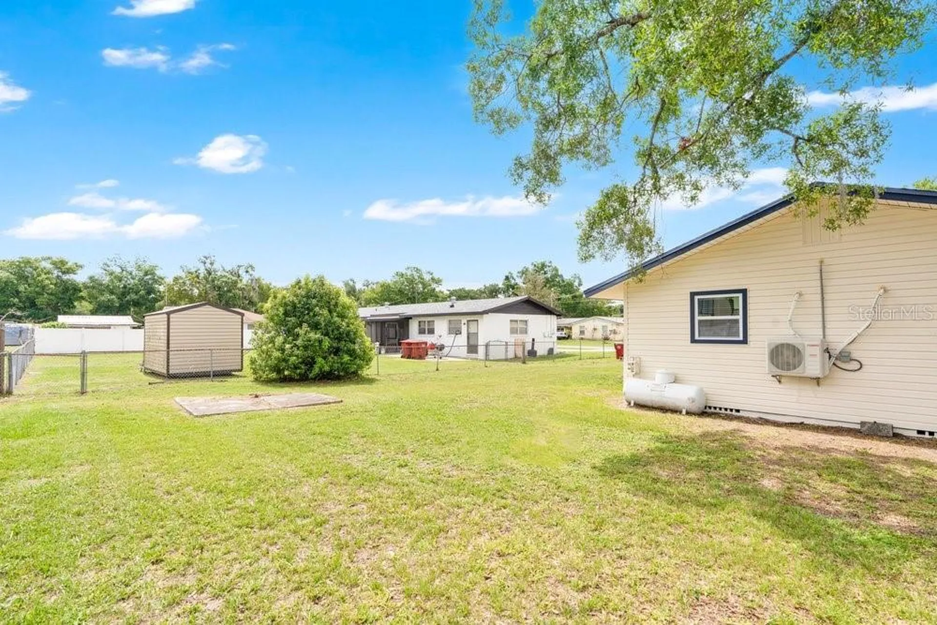 1502 N Bracewell Drive Plant City FL 33563