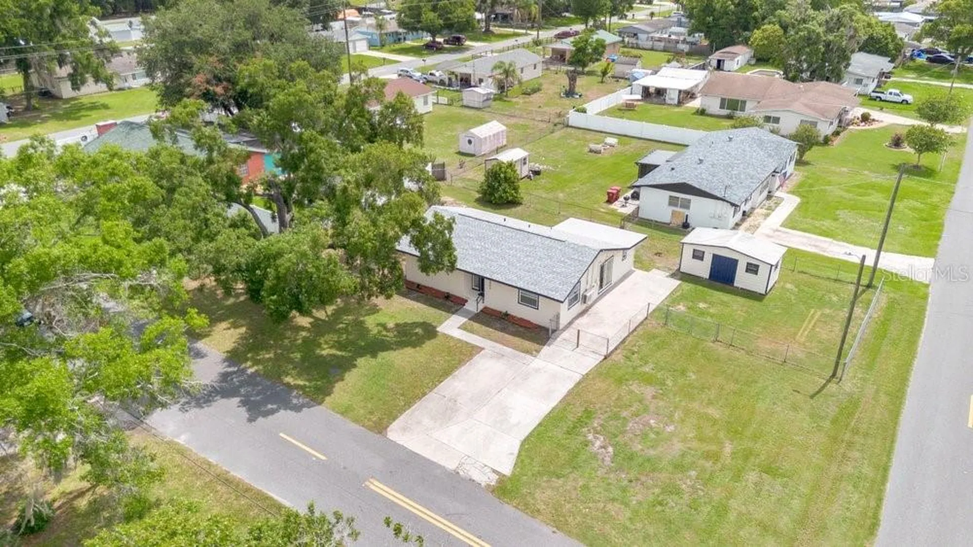 1502 N Bracewell Drive Plant City FL 33563