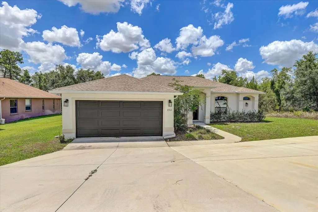 7314 Madrid Road Weeki Wachee FL 34613