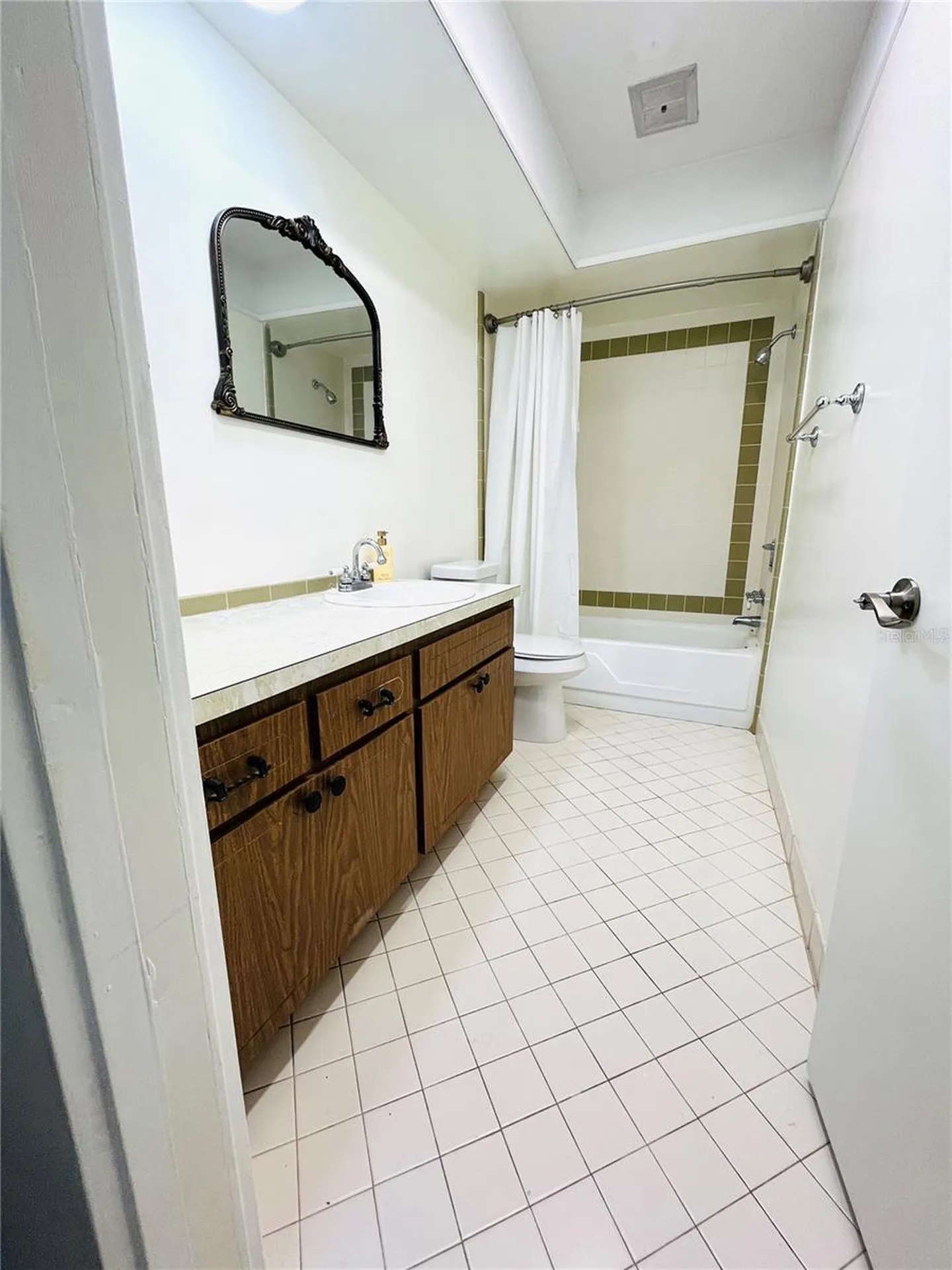 8651 10th Street N St Petersburg FL 33702