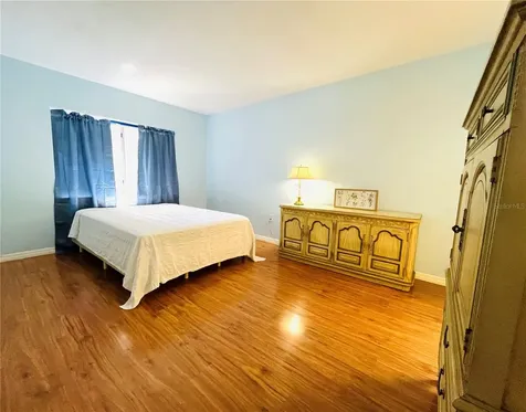 8651 10th Street N St Petersburg FL 33702