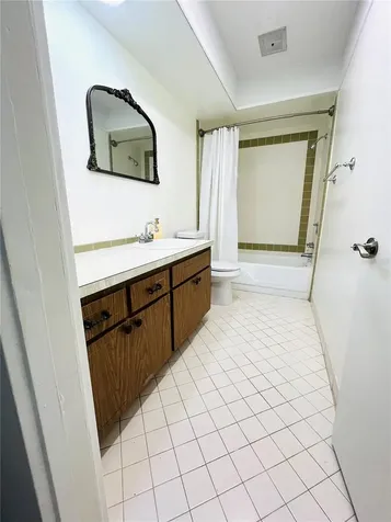 8651 10th Street N St Petersburg FL 33702
