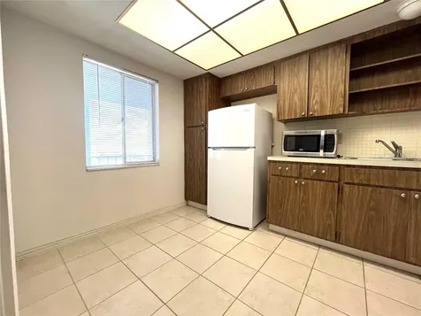 8651 10th Street N St Petersburg FL 33702