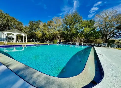 8651 10th Street N St Petersburg FL 33702
