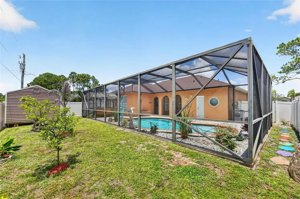 2020 Thisbe Avenue SE Palm Bay FL 32909