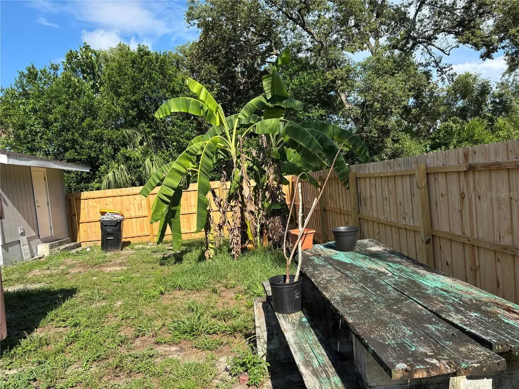 320 W Graves Avenue Orange City FL 32763