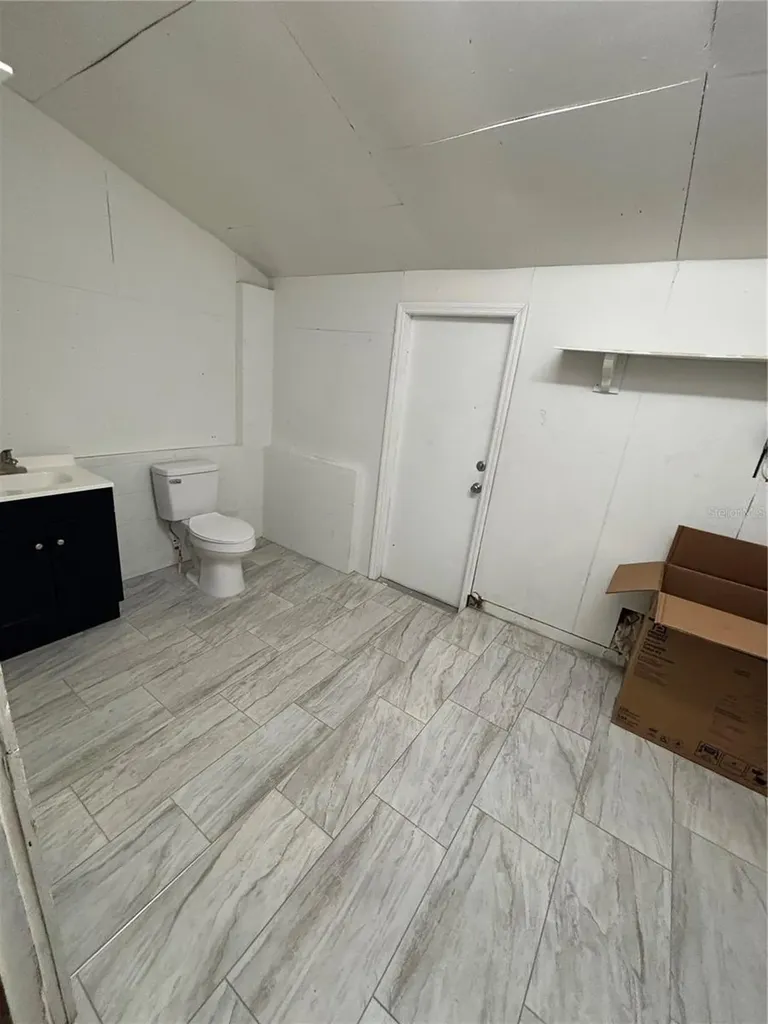 320 W Graves Avenue Orange City FL 32763