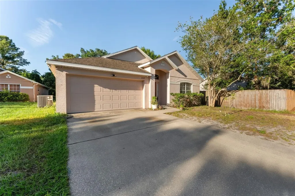 2127 Ruche Court Orlando FL 32817