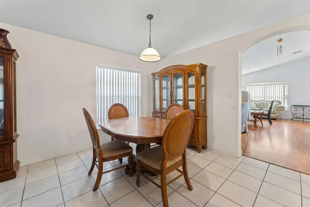 2127 Ruche Court Orlando FL 32817