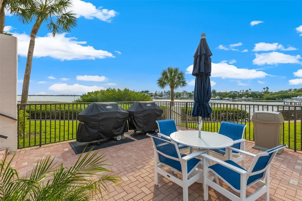 6 Belleview Boulevard Belleair FL 33756
