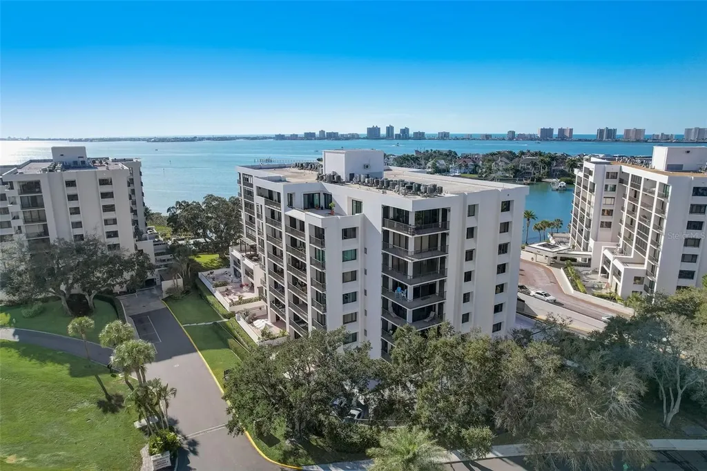 6 Belleview Boulevard Belleair FL 33756