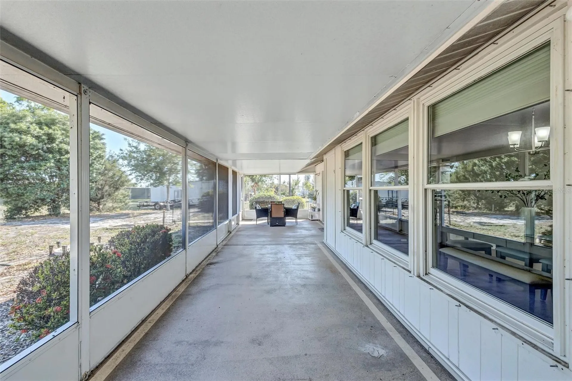 904 La Jolla Avenue Sun City Center FL 33573