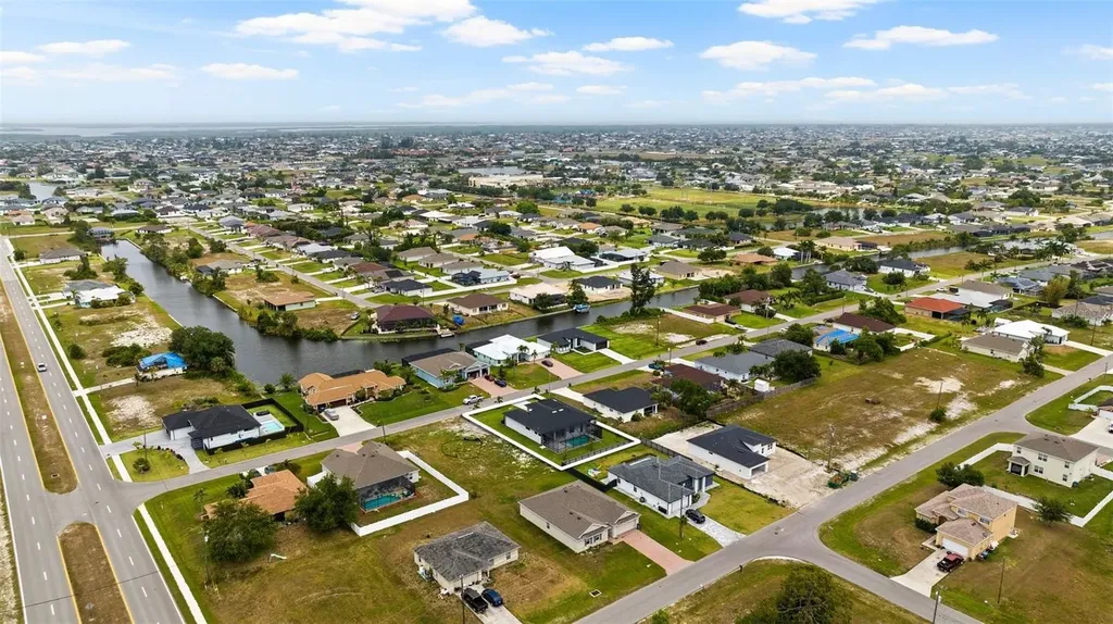 503 SW 26th Avenue Cape Coral FL 33991
