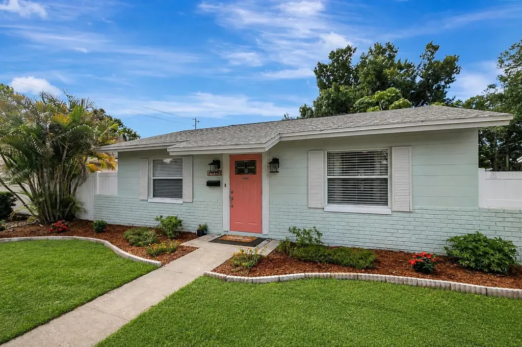 4012 12th Avenue N St Petersburg FL 33713