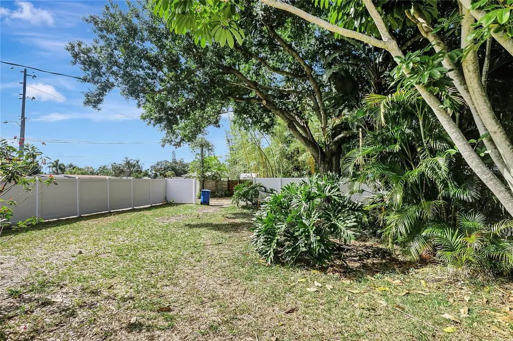 4012 12th Avenue N St Petersburg FL 33713