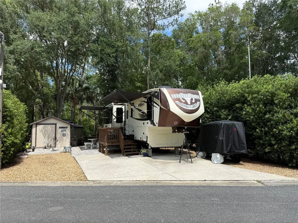 2853 NE 104th Terrace Silver Springs FL 34488