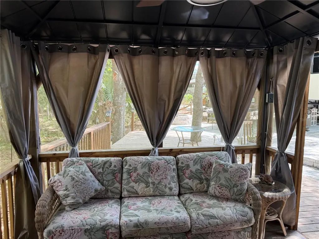 2853 NE 104th Terrace Silver Springs FL 34488