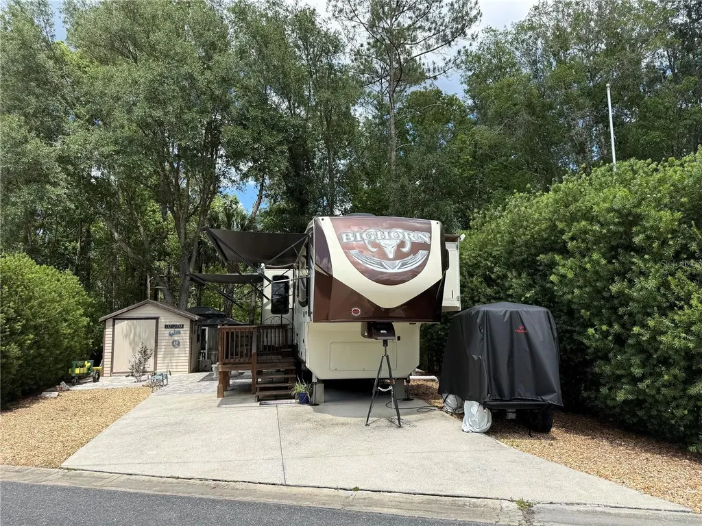 2853 NE 104th Terrace Silver Springs FL 34488