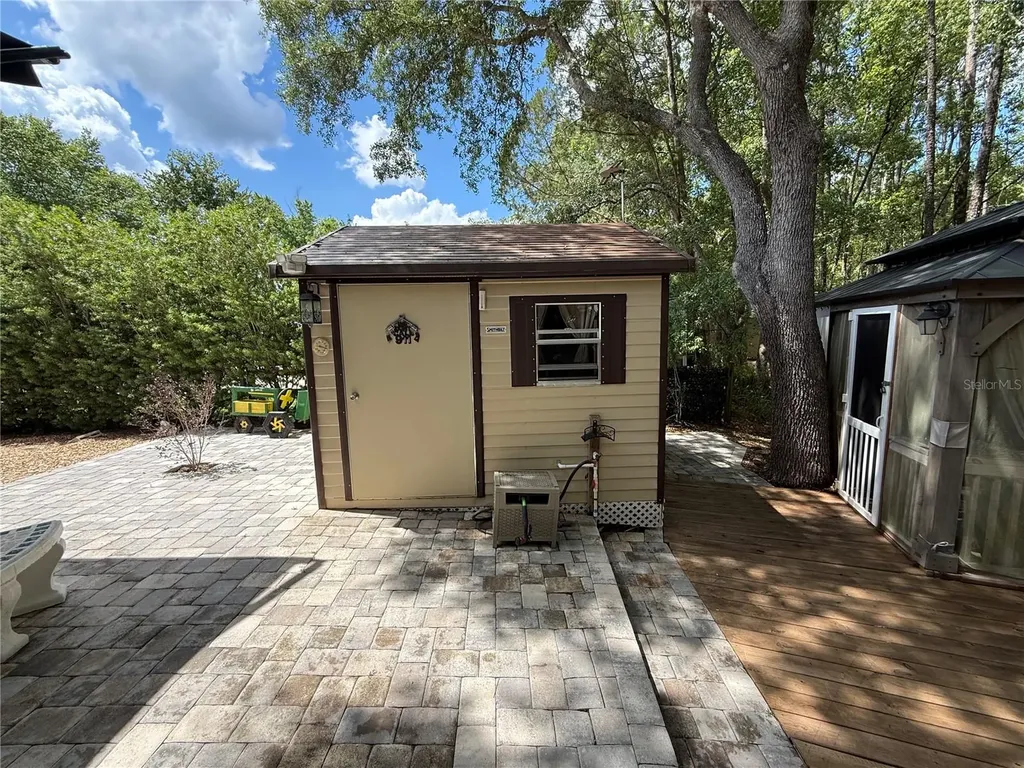 2853 NE 104th Terrace Silver Springs FL 34488