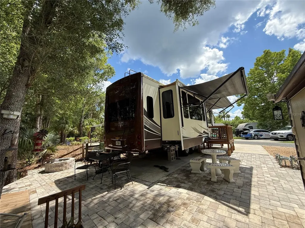 2853 NE 104th Terrace Silver Springs FL 34488