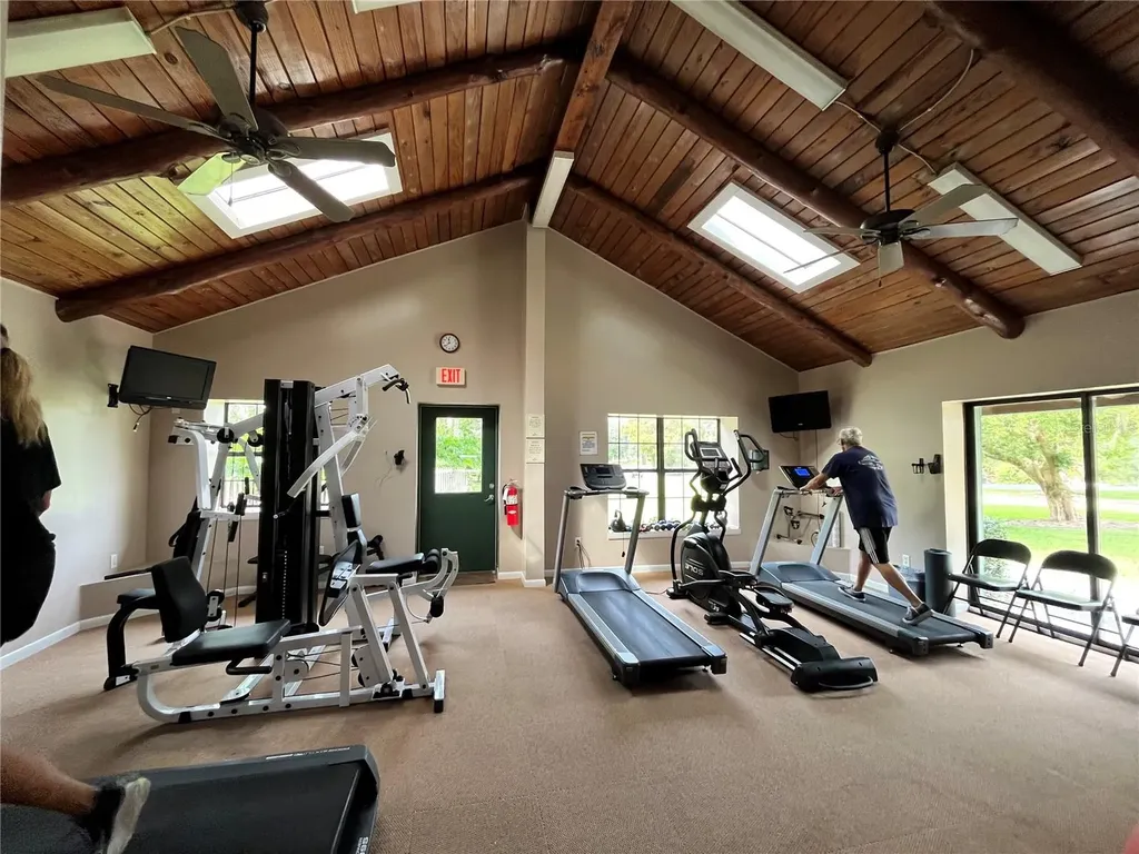 2853 NE 104th Terrace Silver Springs FL 34488