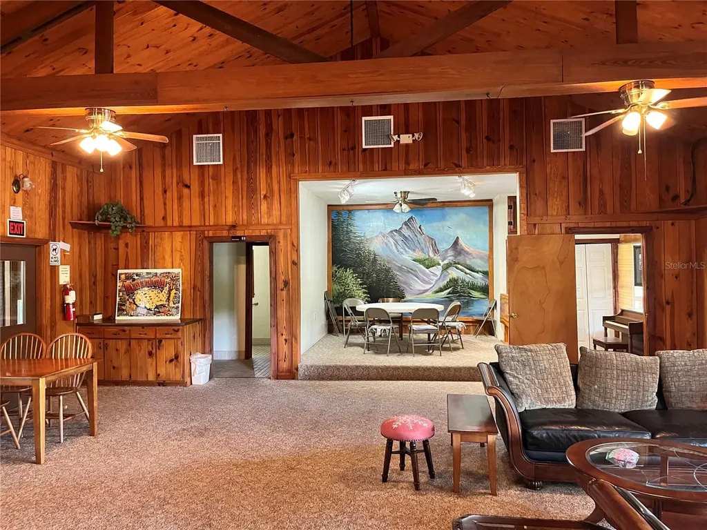 2853 NE 104th Terrace Silver Springs FL 34488