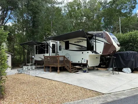 2853 NE 104th Terrace Silver Springs FL 34488