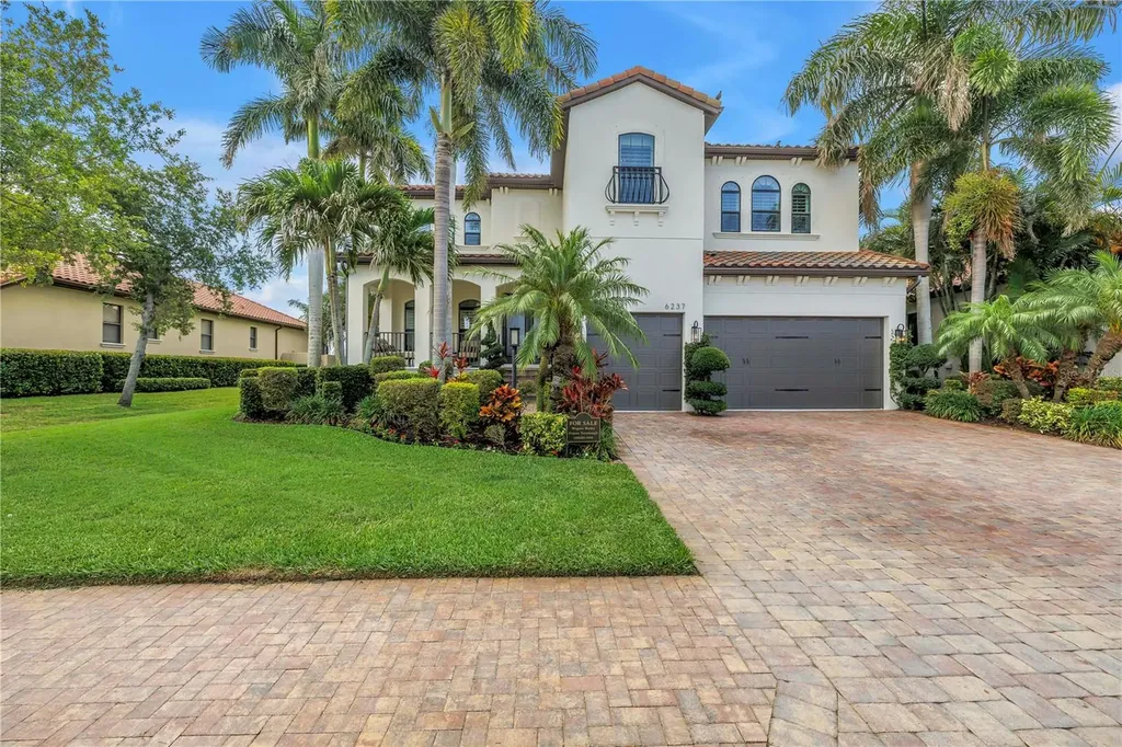 6237 Signature Pointe Lane Bradenton FL 34210