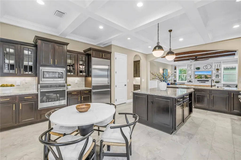 6237 Signature Pointe Lane Bradenton FL 34210
