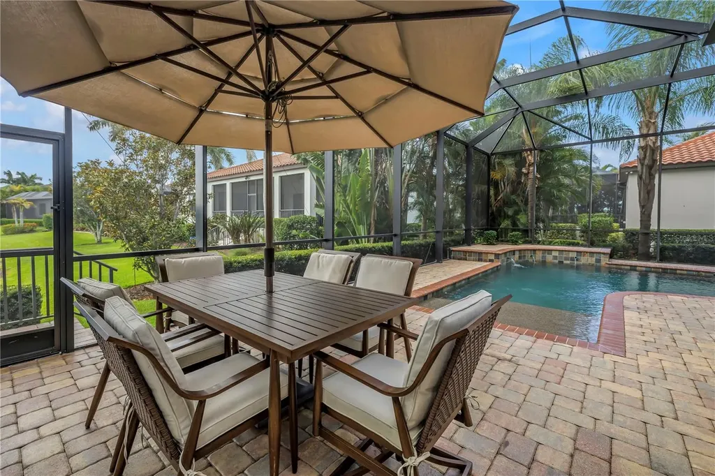 6237 Signature Pointe Lane Bradenton FL 34210