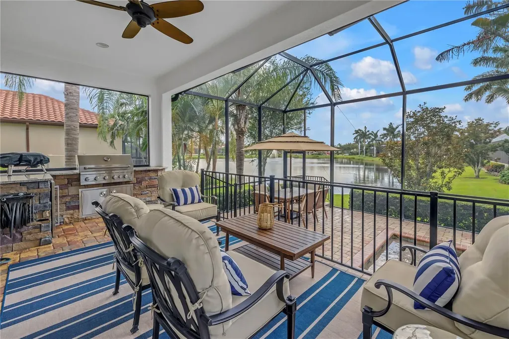 6237 Signature Pointe Lane Bradenton FL 34210