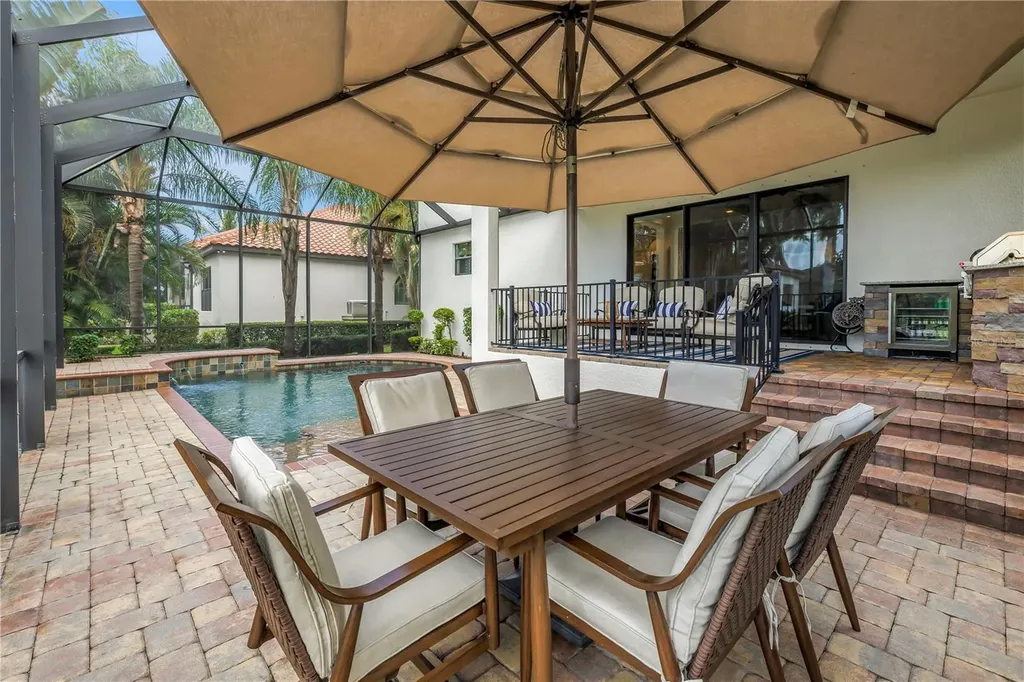 6237 Signature Pointe Lane Bradenton FL 34210