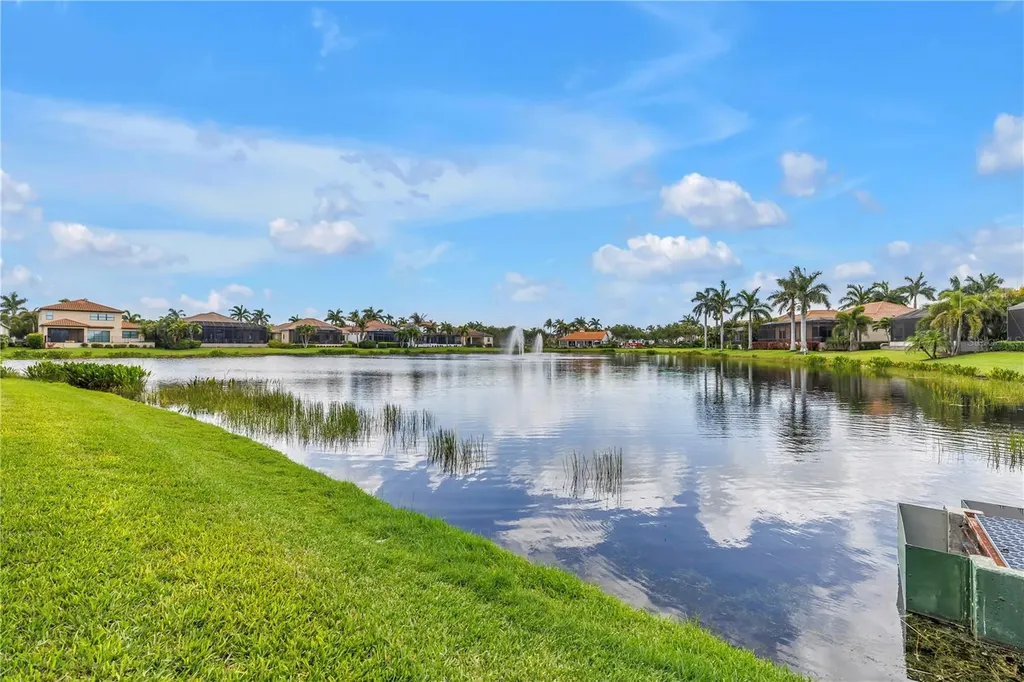 6237 Signature Pointe Lane Bradenton FL 34210