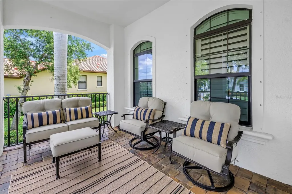 6237 Signature Pointe Lane Bradenton FL 34210