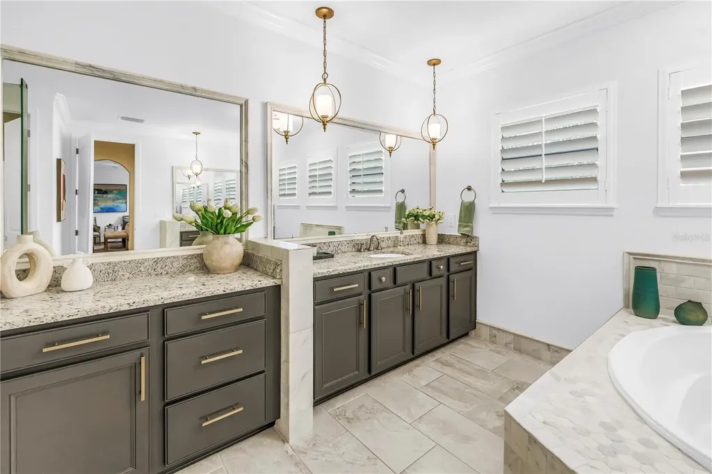 6237 Signature Pointe Lane Bradenton FL 34210