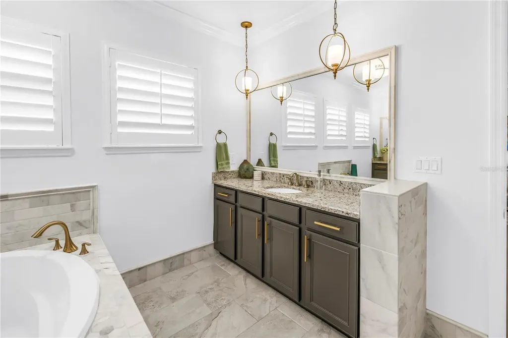 6237 Signature Pointe Lane Bradenton FL 34210