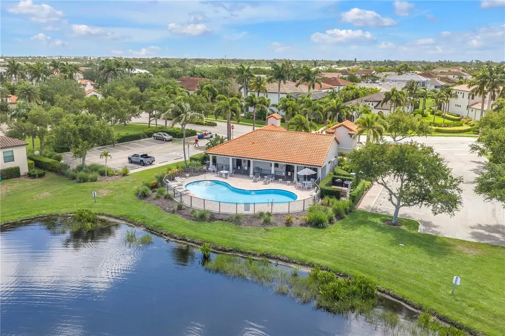 6237 Signature Pointe Lane Bradenton FL 34210