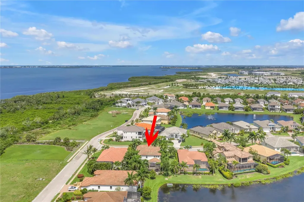 6237 Signature Pointe Lane Bradenton FL 34210