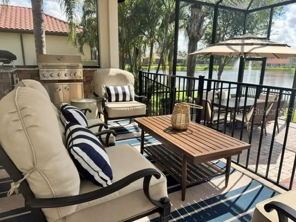 6237 Signature Pointe Lane Bradenton FL 34210