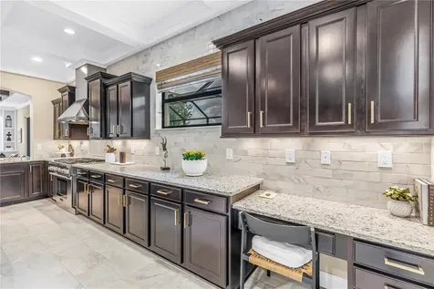 6237 Signature Pointe Lane Bradenton FL 34210