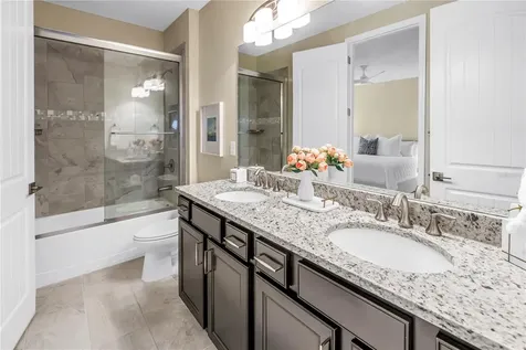 6237 Signature Pointe Lane Bradenton FL 34210