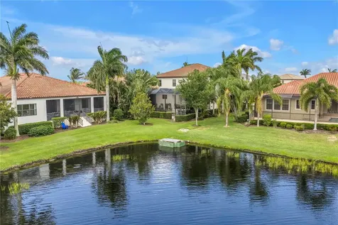 6237 Signature Pointe Lane Bradenton FL 34210