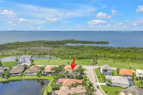 6237 Signature Pointe Lane Bradenton FL 34210