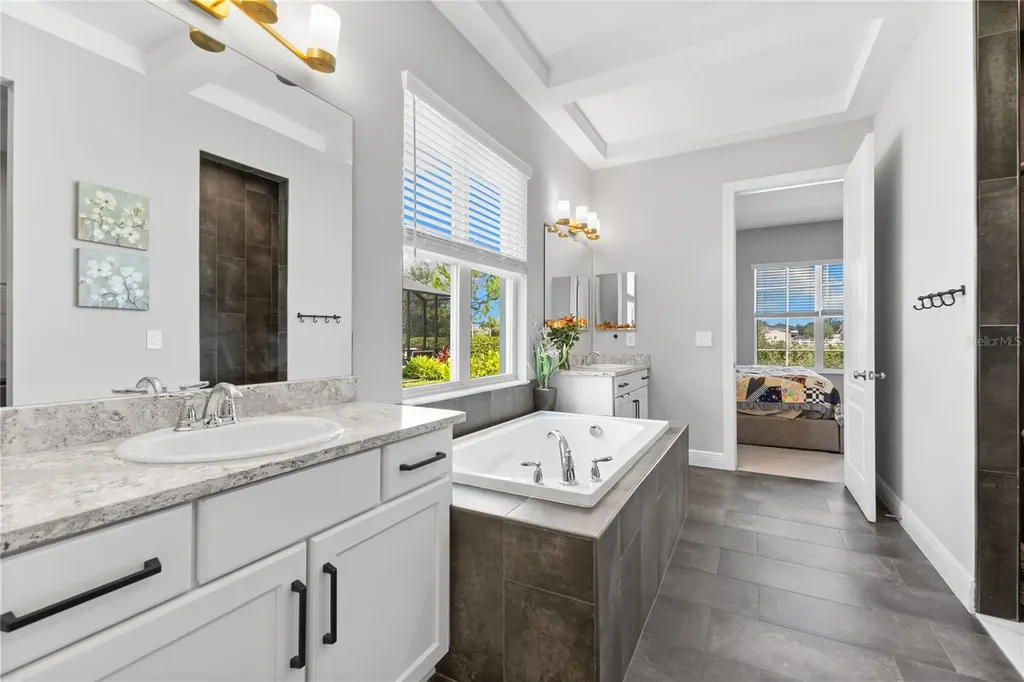 4645 Antrim Drive Sarasota FL 34240