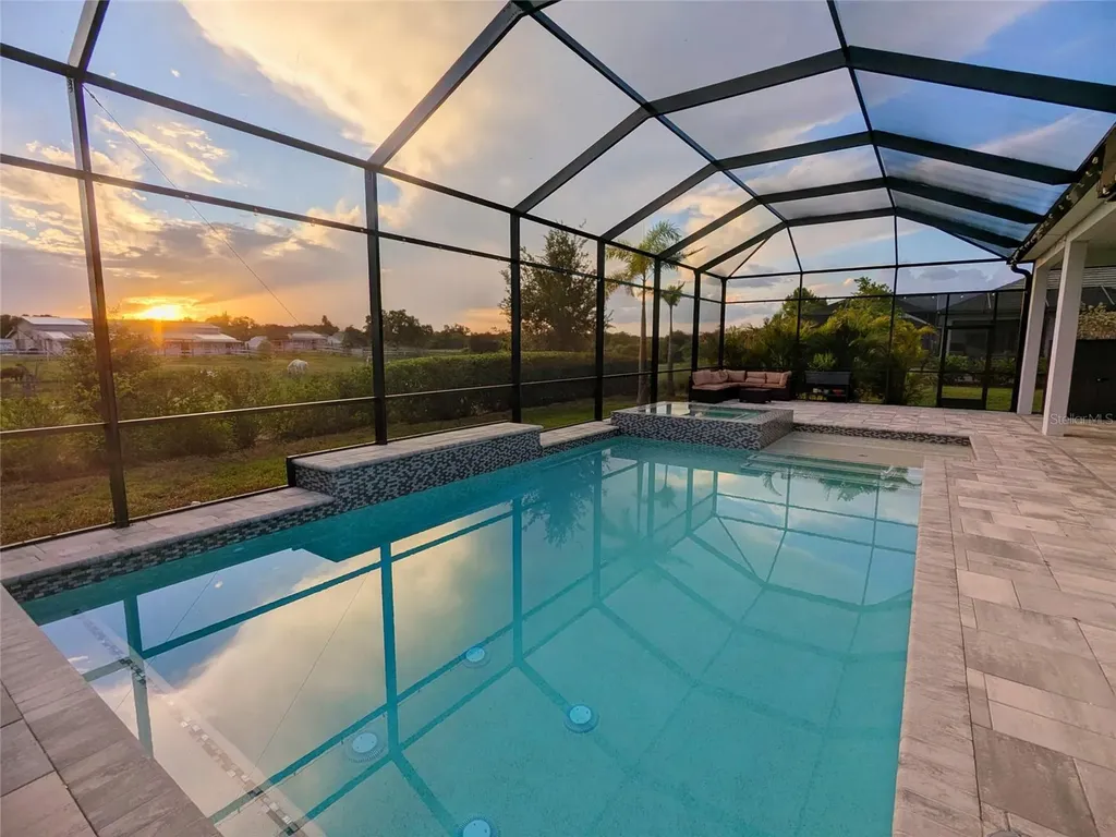4645 Antrim Drive Sarasota FL 34240
