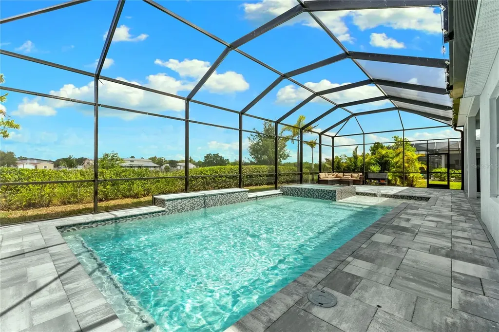 4645 Antrim Drive Sarasota FL 34240