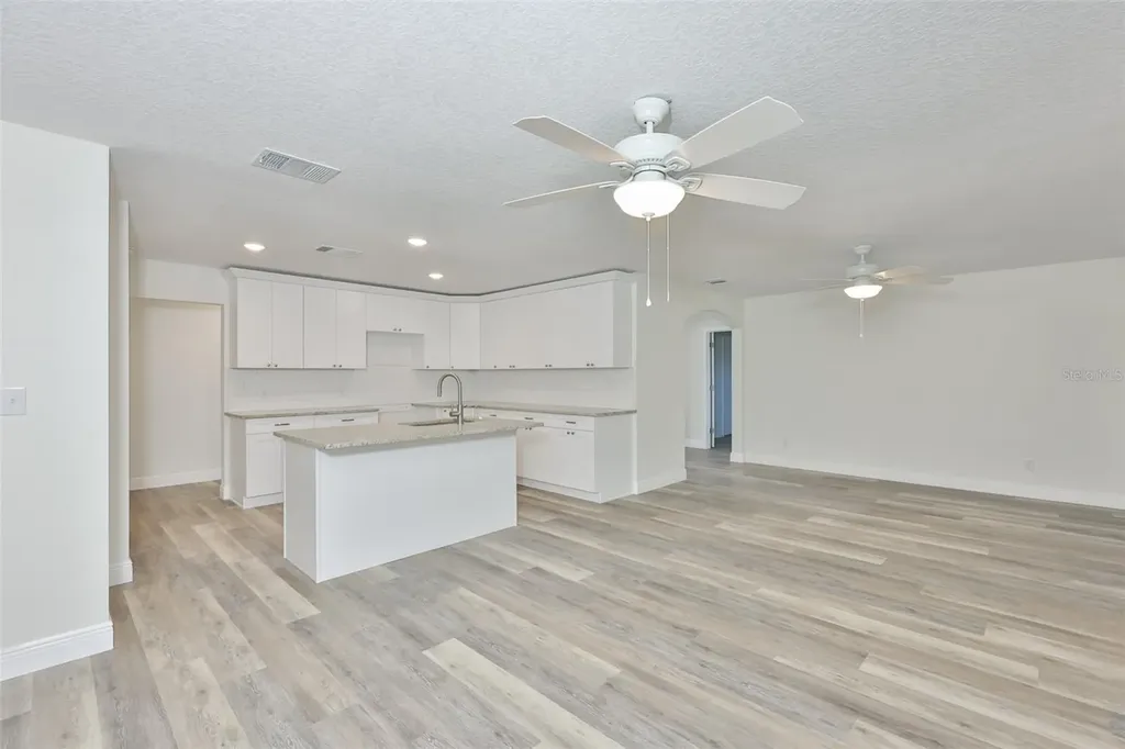 8410 Lava Place Tampa FL 33615